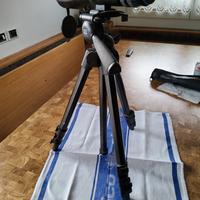 cannocchiale nikon spotter con treppiede