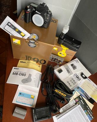 Nikon D90 con MB-D80