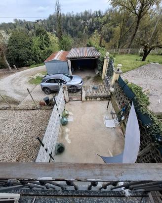 casa libera su 2 lati
