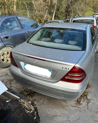 RICAMBI PER MERCEDES C220 ANNO 2001’