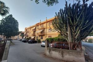 QUADRIVANI OLTRE ACCESSORI CON BOX AUTO A FALCONE.