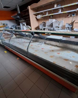 Attrezzatura varia per supermercato usata