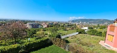 Ultimissime Villette in parco vista mare