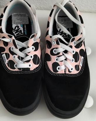 vans pois
