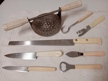 VECCHI ARNESI UTENSILI DA CUCINA VINTAGE 