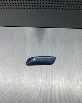 Audi A6 Avant Faro Rondella Spray Cover lato Destr