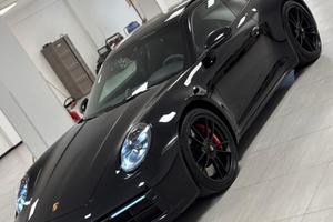 Porsche 911 Carrera 4 GTS