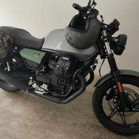 Moto guzzi v7 850 centenario