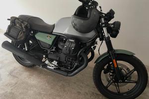 Moto guzzi v7 850 centenario
