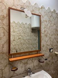 Specchio bagno con mensola
