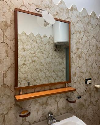 Specchio bagno con mensola