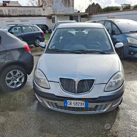 lancia y 1.2 benzina