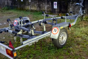 Carrello porta gommone