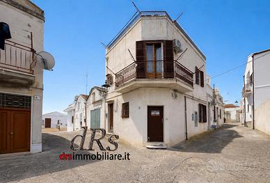 Pisticci centro. Abitazione con vista panoramica