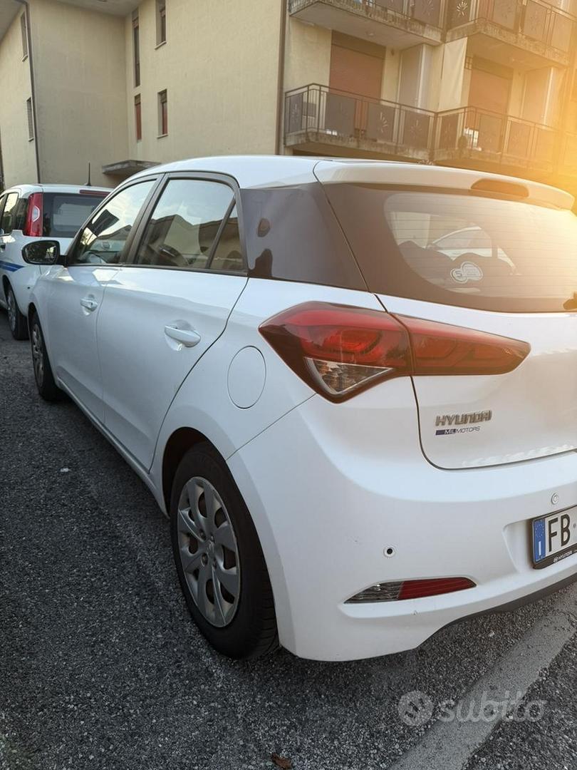 Hyundai I20 2016 photo 4