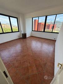 Appartamento di 130 m² con 4 locali a Palermo