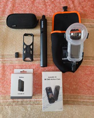 Insta360 x5 bundle mare