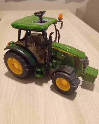 trattore giocattolo John Deere Bruder