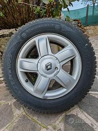 GOMME INVERNALI COMPLETE DI CERCHI