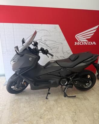 Yamaha T Max 560