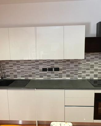 Cucina lineare completa