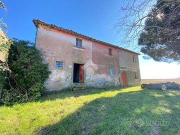 RUSTICO A MONTEFIASCONE