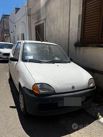 FIAT 600