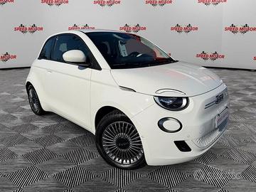 FIAT 500 500e 42 kWh Icon, RETROCAMERA, CARPLAY!