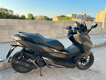 scooter Honda Forza 125 