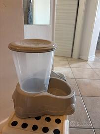 Contenitore per crocchette e acqua