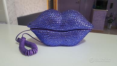 Telefono a forma di labbra
