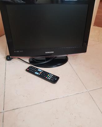 TV 19" usato, utilizzabile anche come monitor