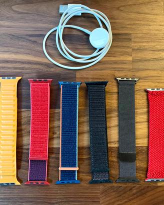 Cinturini e caricabatterie Apple Watch