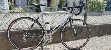 Bici da corsa Velotek