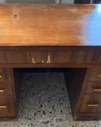 Scrivania in legno  vintage
