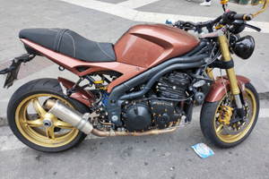 Triumph Speed triple 1050