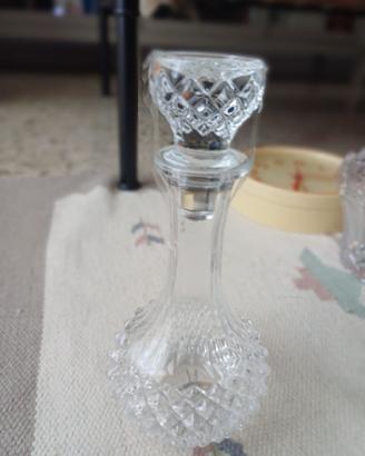 Bottiglia liquore in vetro lavorato
