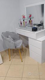 Postazione trucco con sedia 