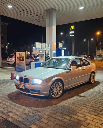 BMW 323ci 