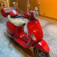 Vespa 150 lx perfetta. Pochi km