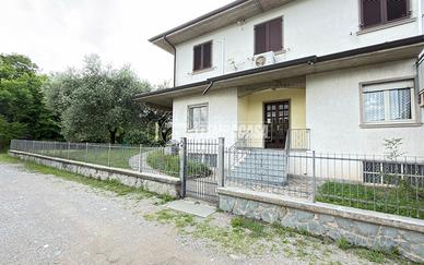 QUATTRO LOCALI CON TAVERNA E GIARDINO