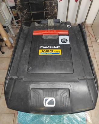 robot taglia erba cubcadet