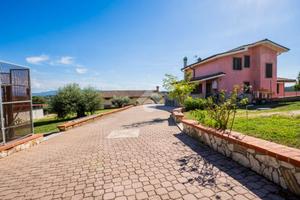 VILLA SINGOLA A MENTANA