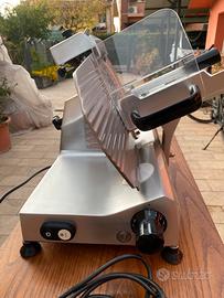 Affettatrice Fimar 220