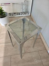 Tavolino design metallo e vetro 32,5x32,5 cm