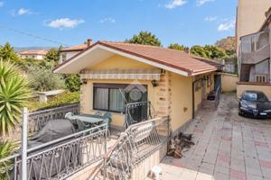 CASA SEMINDIPENDENTE A ROSETO DEGLI ABRUZZI