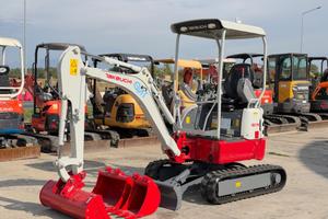 Mini escavatore TAKEUCHI TB217R