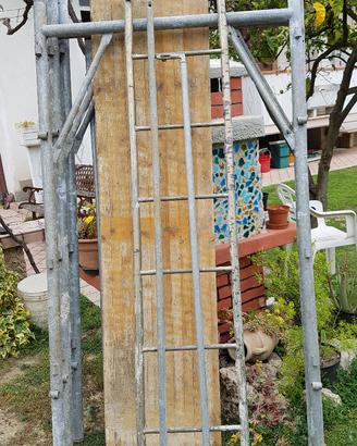 Elementi per ponteggi e giardinaggio
