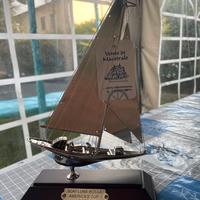 Miniatura veliero Luna Rossa America’s cup 2000