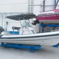 Gommone 7 metri motore 150hp solo lago
